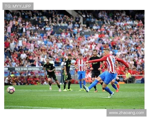 西甲最新动态解析：球队转会风向与赛季关键战前瞻